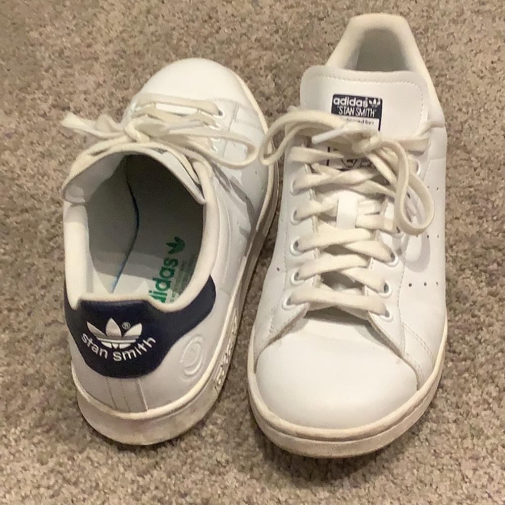 Unisex (women size 40) (men size 7) Adidas Stan Smith